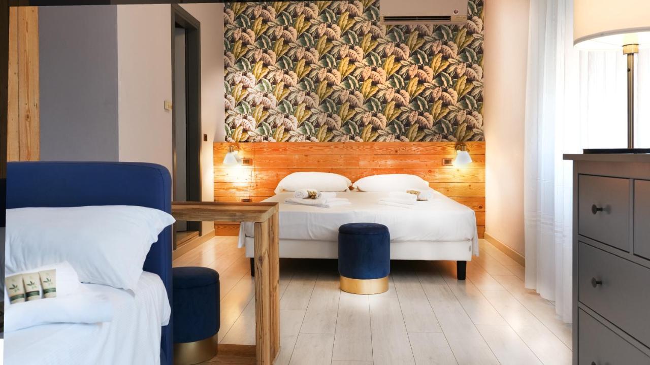 Hotel Riviera Дезенцано-дель-Гарда Экстерьер фото