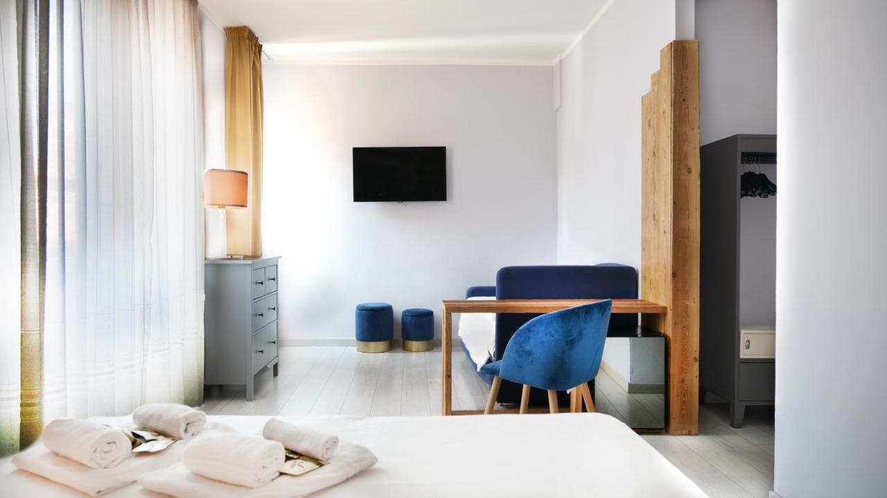 Hotel Riviera Дезенцано-дель-Гарда Экстерьер фото
